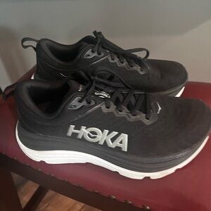 Women's Black Hokas 8b.